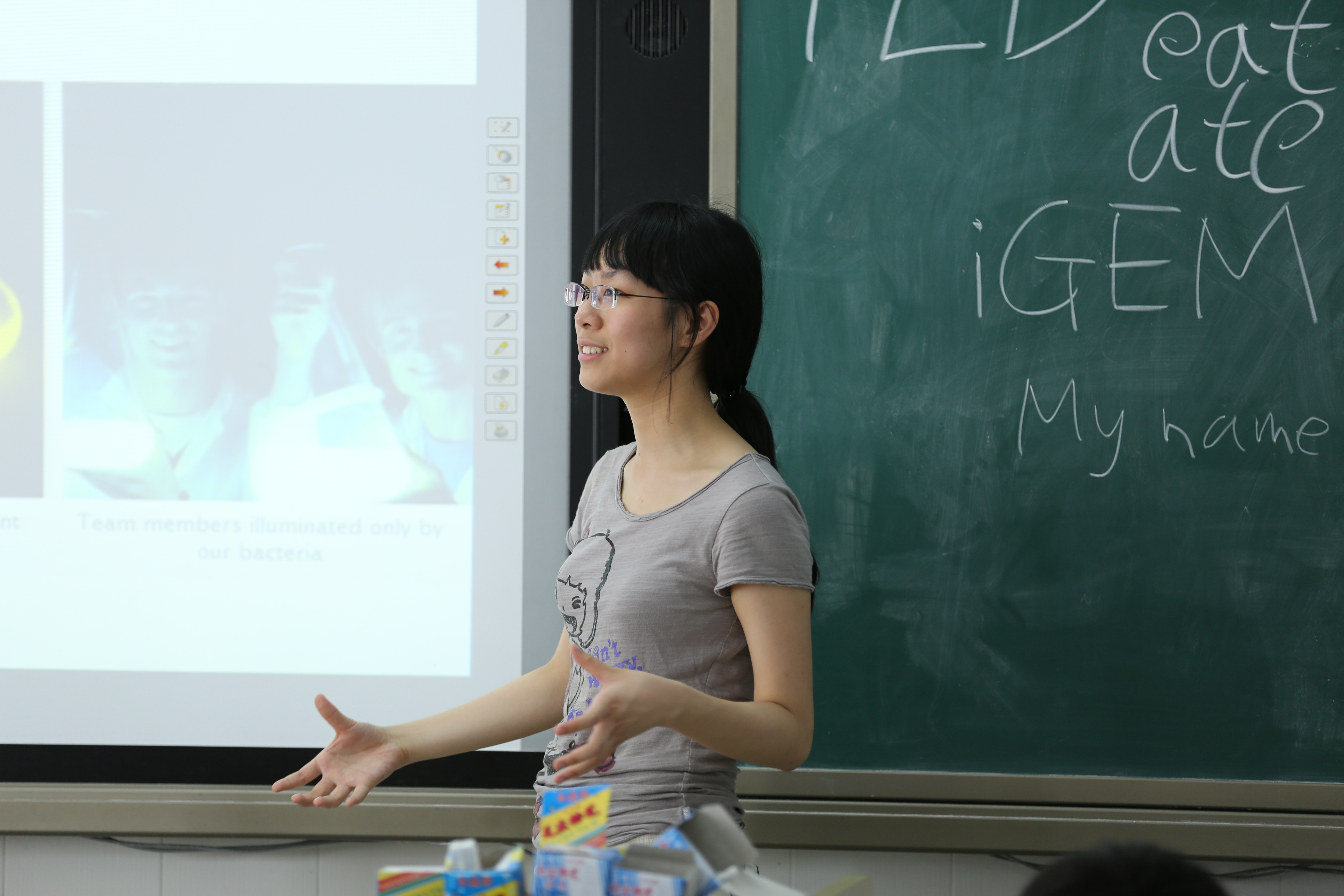 SZMS's lecture at Lianhua Middle School (21).jpg