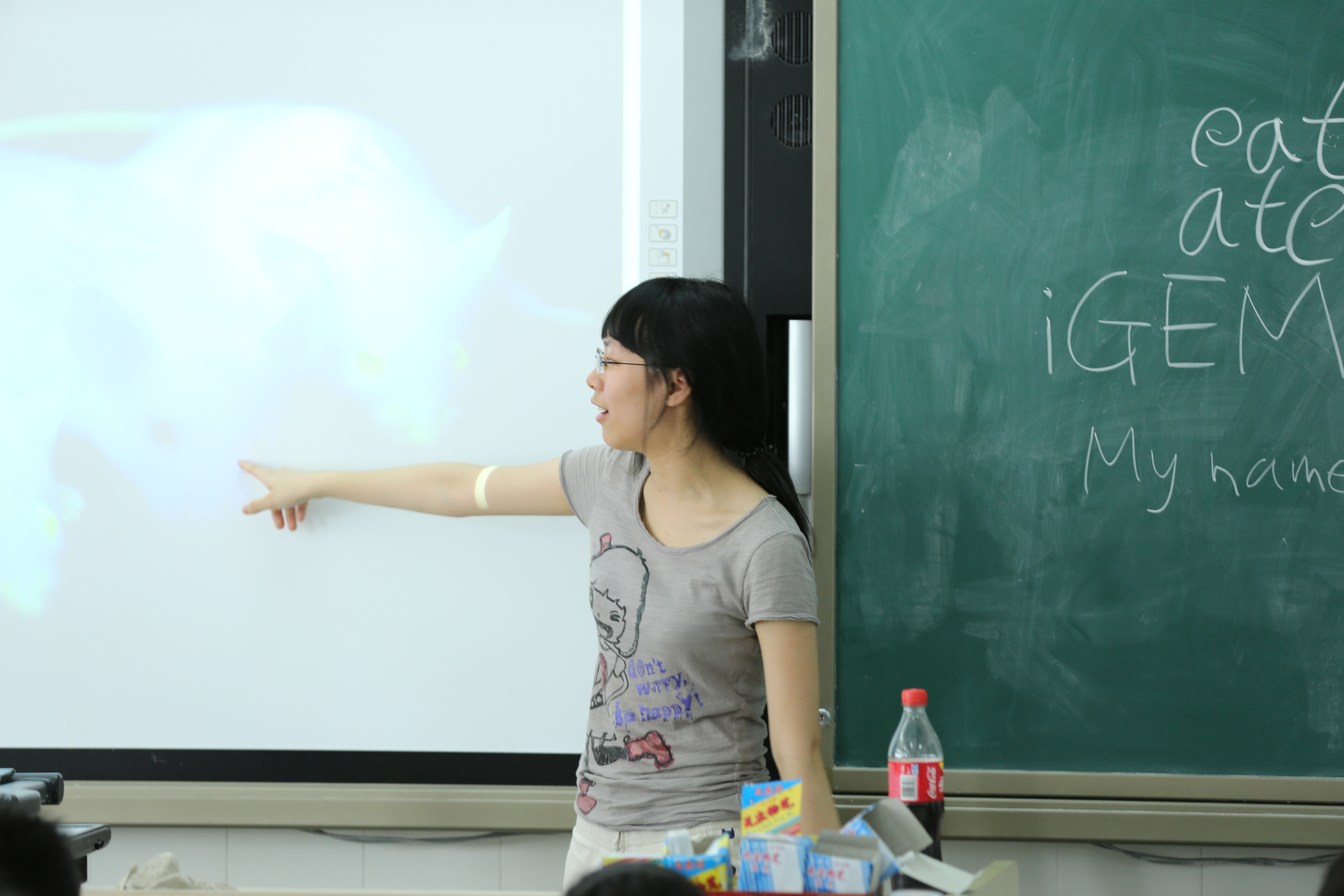 SZMS's lecture at Lianhua Middle School (7).jpg